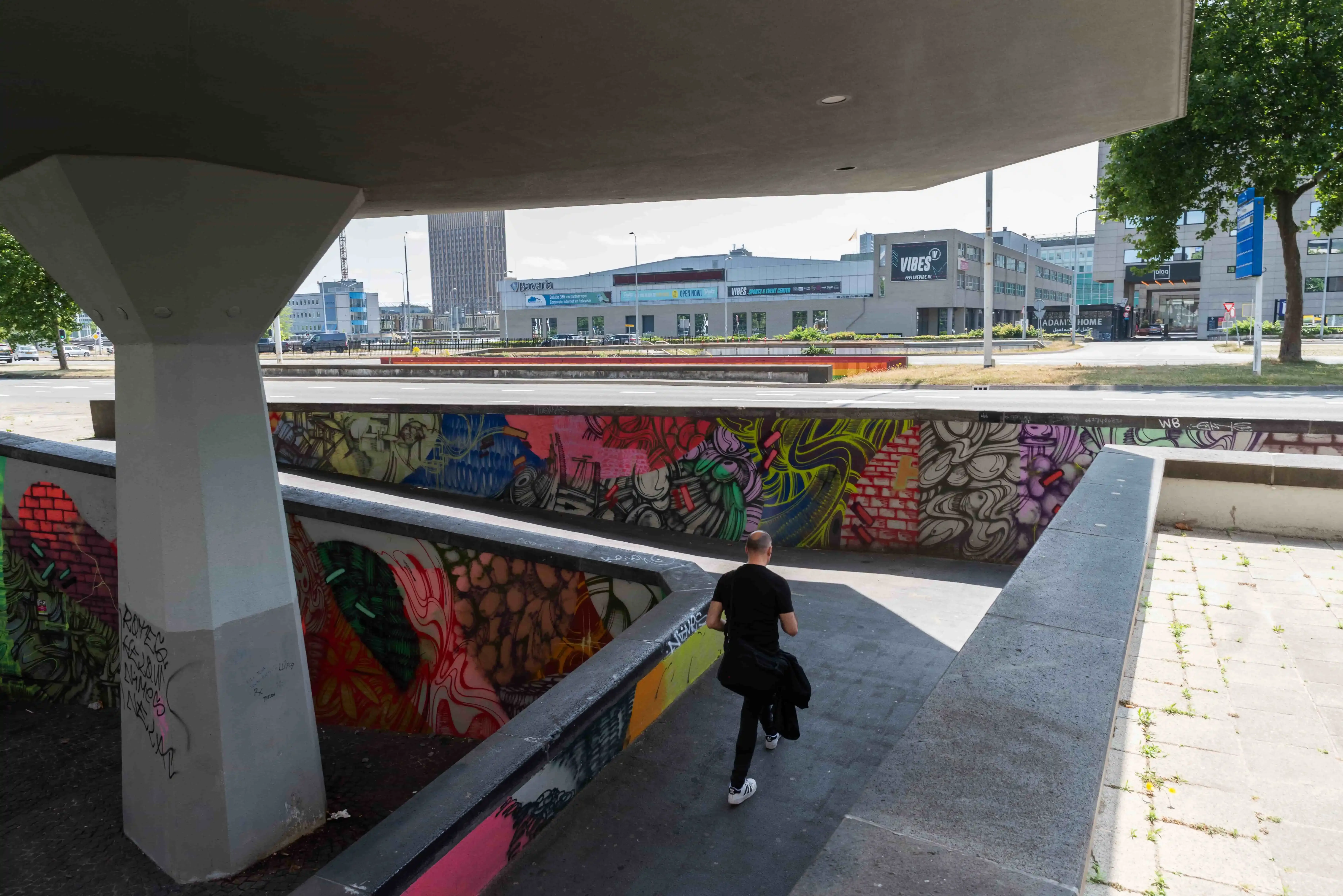 Tijdelijke verkeerssituaties, verplaatsing van de 'Paddenstoel' en bijeenkomst 13 mei